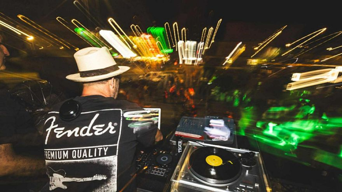 Serce miasta zabije mocniej. Sylwester 2026 na Rynku w Kielcach Fot.:UMK/Kielecki Rynek podczas plenerowych koncertów – w sylwestrową noc znów stanie się największą sceną w mieście.