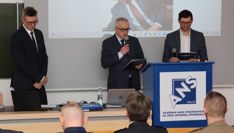 Fot. Powiat Kielecki Cyberataki, kryzysy, dezinformacja. Kielce mówią, jak się bronić