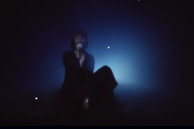 Natalia Przybysz w Kielcach. Wystąpi w ramach „Podsłuchów” Fot.: YouTube Natalia Przybysz wystąpi na Dużej Scenie KCK w ramach tajemniczego projektu „Podsłuchy”.