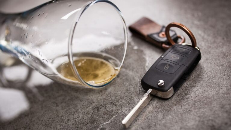 45-letnia kierująca volvo miała prawie 3 promile alkoholu. Jej niebezpieczną jazdę przerwał policjant będący po służbie