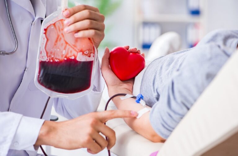 Regionalne Centrum Krwiodawstwa i Krwiolecznictwa w Kielcach prosi dawców o śledzenie aktualnych stanów magazynowych na stronie internetowej placówki.