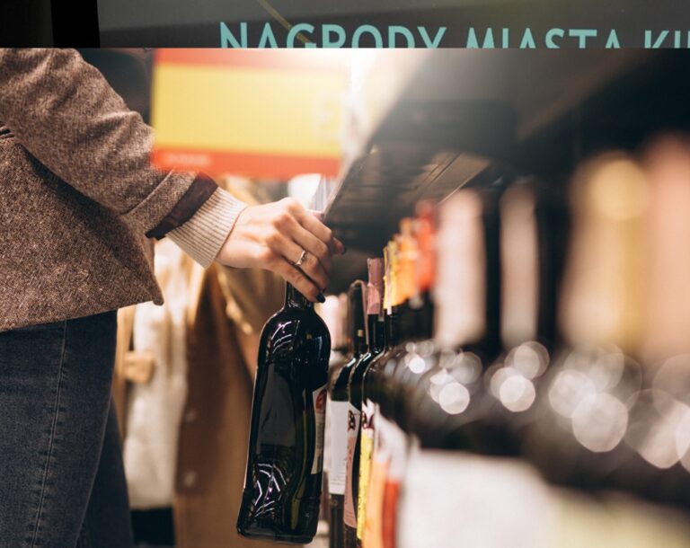 Koniec z nocnym alkoholem na stacjach w Kielcach! Od niedzieli nowe przepicy Fot.: UMK/Od marca całodobowe sklepy i stacje benzynowe w Kielcach będą musiały wstrzymać sprzedaż alkoholu w godzinach nocnych.