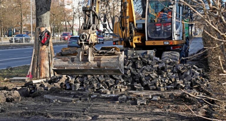 Fot.: UMCK/Ruszyła druga edycja programu „Bezpieczny chodnik” w Kielcach
