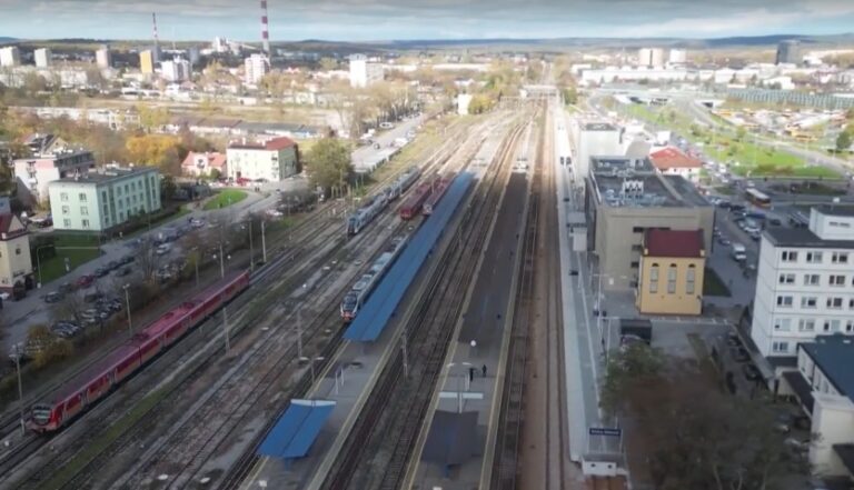 Przedstawiciele rządu, parlamentarzyści i samorządowcy wyznaczyli drogowe kierunki rozwoju dla województwa świętokrzyskiego.