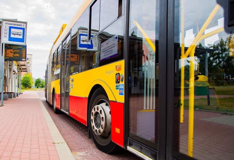 Fot.: UMK/Kielecka komunikacja miejska od kwietnia staje się bardziej dostępna. Nowe ulgi to realne wsparcie dla opiekunów osób z niepełnosprawnościami