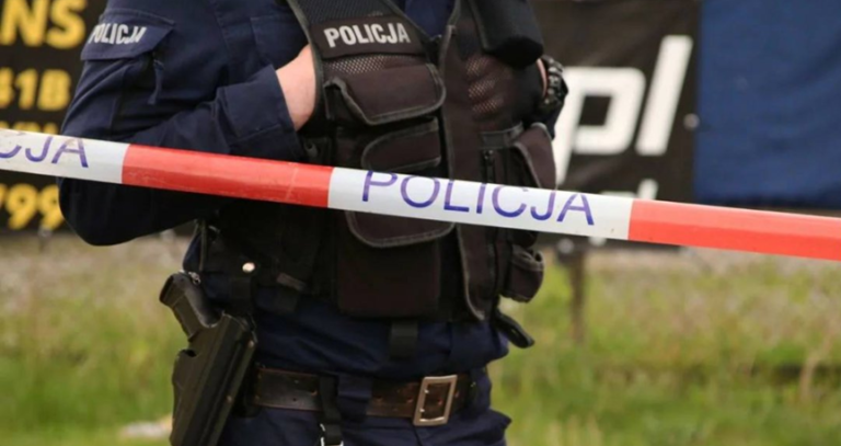 Spokojna trasa z Sędziszowa do powiatu miechowskiego zamieniła się w arenę walki o życie, gdy agresywny motocyklista postanowił sterroryzować młodą rodzinę.