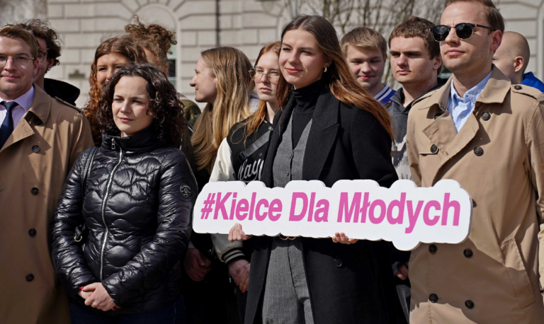Kielce nokautują konkurencję! Jako jedyne z Polski walczą o prestiżowy tytuł Młodzi kielczanie biorą sprawy w swoje ręce! Miasto oficjalnie weszło do finałowego etapu walki o tytuł Europejskiej Stolicy Młodzieży 2029.