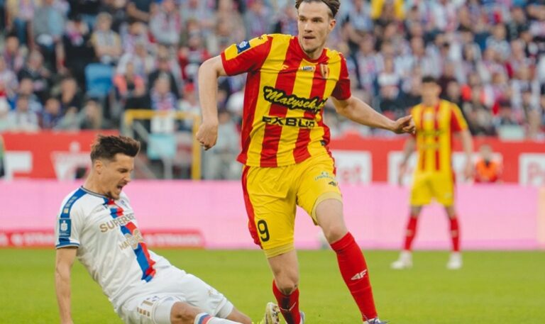 Fot.: Korona Kielce/Reprezentanci Korony Kielce podczas treningu na Suzuki Arenie tuż przed wyjazdem na zgrupowania swoich kadr narodowych.