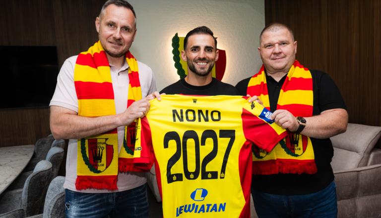 Fot.: Korona Kielce/Kapitan Korony Kielce, Nono, po podpisaniu nowego kontraktu, który wiąże go z kieleckim klubem do końca sezonu 2026/2027.