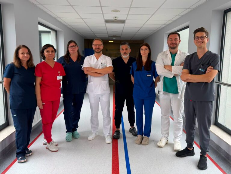 Nowy zespół specjalistów dla pacjentów z rzadkimi chorobami. aHUS Unit rozpoczął działalność w Kielcach