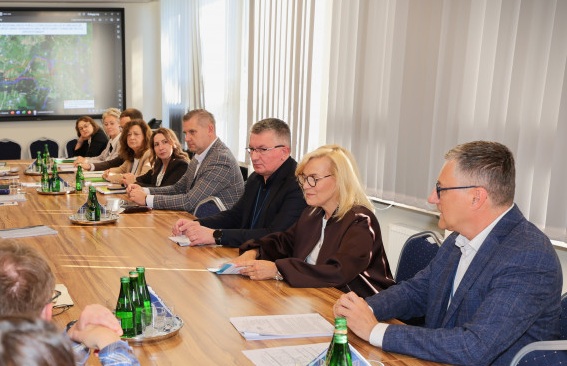 Koniec marzeń o lotnisku w Obicach? Tereny mogą przejąć inwestorzy Przełom w sprawie Obic. ARP zainteresowana terenami po niedoszłym lotnisku