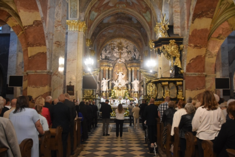 Kościół klasztorny Archiopactwa Cystersów w Jędrzejowie oficjalnie otrzymał tytuł bazyliki mniejszej. Starania o papieskie wyróżnienie trwały ponad sześć lat.