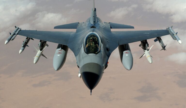 F-16 przelecą
