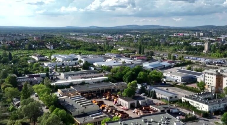 Przy ulicy Kolberga w Kielcach planowana jest budowa trzech budynków mieszkalnych, z których najwyższy może mieć 18 kondygnacji. Mieszkańcy Czarnowa obawiają się zwiększonego ruchu i problemów z dojazdem.