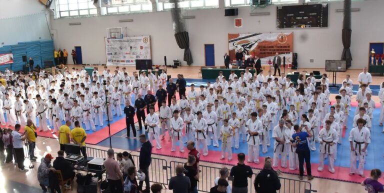 XII Międzynarodowy Turniej Karate Shinkyokushinkai MESKO CUP 2026 zgromadził w Skarżysku-Kamiennej około 500 zawodników z 31 klubów. Gospodarze wywalczyli 12 medali, a klasyfikację drużynową wygrał Kielecki Klub Sportowy Karate Kielce.